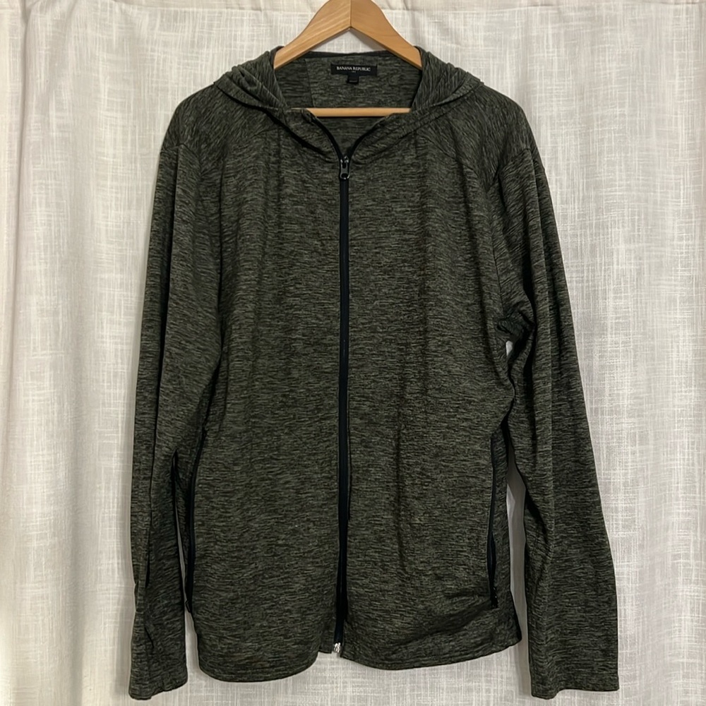 Banana Republic - zip up - super soft - Men’s XL